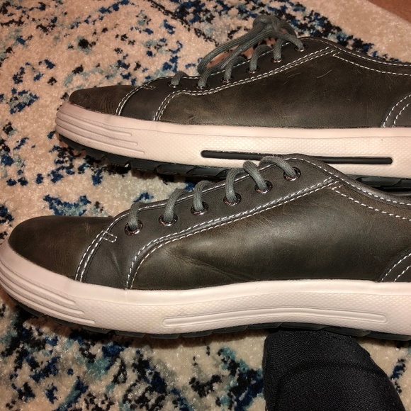 Practically New Men's Sketchers Memory Foam Shoes - Picture 6 of 8